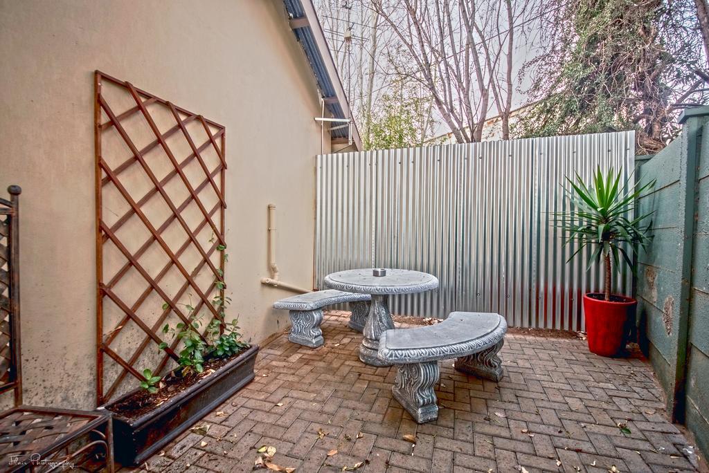 Crisp Guest Rooms Bloemfontein Exterior foto